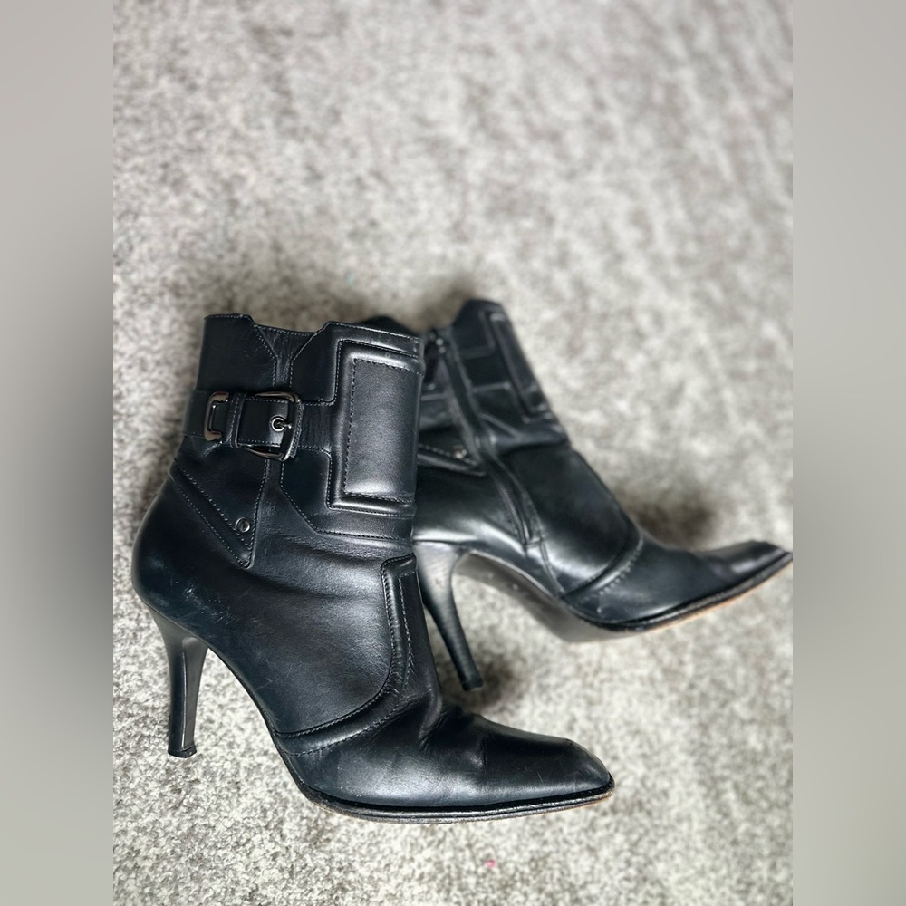 Cole Haan Yelena 8.5b black leather stiletto ankle boots